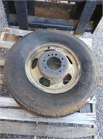 Ford Ton Truck wheel and Tire