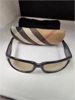 Burberry Group Designer Sunglasses .(E2G1)
