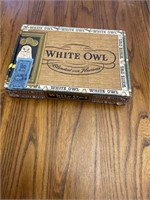 White owl, Havana cigar box, vintage tin