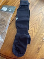 Youth Umbro field socks, size 10 new
