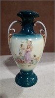 Vintage  Victoria Carlsbad Austria Vase.(1A)