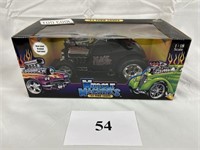 Muscle Machines '33 Ford Coupe 1:18 "Black Widow"