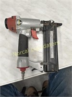 Central pneumatic air nailer/stapler uses 1/4