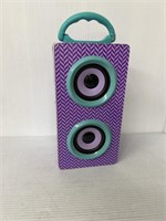 Portable fashion speaker