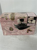 Girls night out box with sheets of stationery,