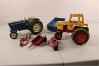 Vintage Die Cast Tractors & Accessories-