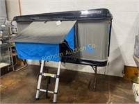 Auto Roof Top Tent System Silverwing Clam Shell