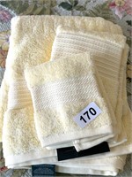 NEW Ralph Lauren 3 Piece Towel Set