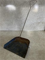 Wire Handle Dust Pan