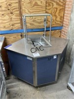 Vollrath Rolling SS Table w/Sink Compartment