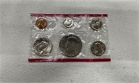 U.S Mint uncirculated 1976 coin set