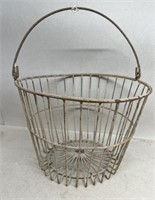 Wire Egg  basket vintage