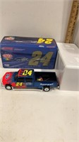 DuPont Jeff Gordon 1:24 Hendrick Pickup Truck