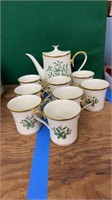 Lenox Holiday Teapot & 8 Cups