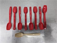 LOT OF LABELED BUFFET SAUCE/DRESSING SPOONS