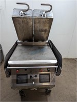 TAYLOR 29" DOUBLE CLAM SHELL GAS/PROPANE GRIDDLE