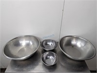 LOT OF 4 STAINLESS STEEL MIXING BOWLS 8/10/18"