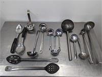 LOT OF STAINLESS STEEL SERVING LADLES & SPOONS