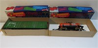 Roundhouse Lot 2 HO Train Cars CPR Box Hooker Tank