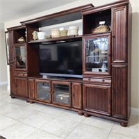 American Signature Entertainment Center (approx. 1