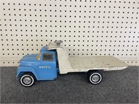 Ertl International Loadstar Toy Truck Flatbed