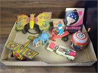 Lot of Vintage Tin Toys - Need TLC