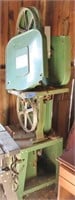 Central machinery 14" wood cutting band saw