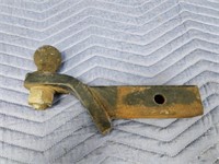 Reese hitch insert with 2-in ball