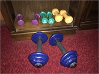 Small grouping of handheld weights