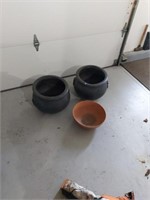 2 could rent planters and pot
