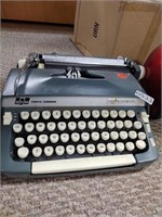 Smith Corona super Sterling typewriter