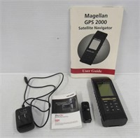 Magellan GPS 2000 + Mini DV MD80 Camera