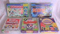 5 board games w/ Monopoly.