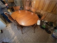 Oblong Wood Dining Table w/1 Leaf & 6 Chairs