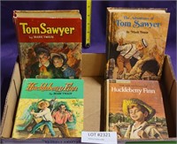 2 VTG. TOM SAWYER & 2 HUCKLEBERRY FINN BOOKS