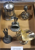 FLAT OF ANTIQUE METAL KITCHEN/HOUSEHOLD ITEMS