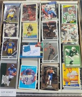 APPROX 2800 ASSORTED SPORTS CARDS