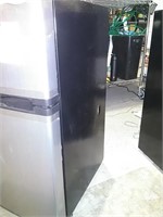 Insignia refrigerator - freezer 3.0 cubic inch
