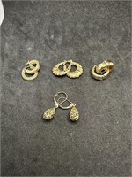 Four pairs of 14kt Gold Earrings - 8.3 gtw