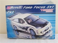Revell Ford Focus SVT Tuner Series 2' n 1 KIT2187
