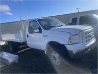 2005 FORD F550 FLATBED  WILL RUN AS IS ISSUES