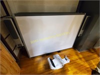Epson 580 Projector w/Smart Board