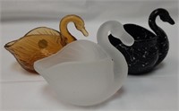 (3) L.E. Smith Swan Salt Dishes