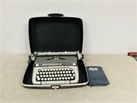 Classic 12 Smith Corona manual typewriter