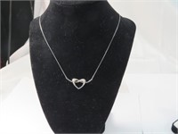 14k White gold Diamond Heart Necklace, approx.