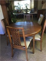 Mcm Del Mundo Table And 4 Chairs