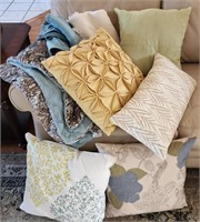 Blankets and pillow grouping