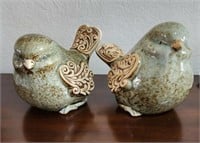 Pair of decorative bluebirds approx 4 inches tall