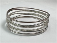 Silver Tone Wire Bracelet