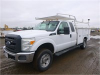 2015 Ford F350 Extra Cab Utility Truck
